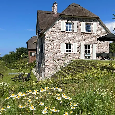 Kuesteneck Mit Meerblick Und Wellnessbereich Holiday home