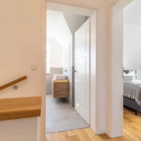 Semesterbostad Kuesteneck Mit Meerblick Und Wellnessbereich Lohme