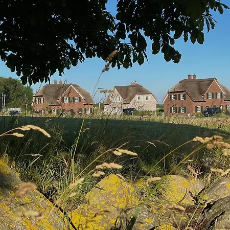 Kuesteneck Mit Meerblick Und Wellnessbereich Lohme