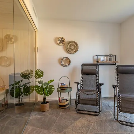 Kuesteneck Mit Meerblick Und Wellnessbereich Semesterbostad