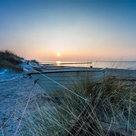 Semesterbostad Kuesteneck Mit Meerblick Und Wellnessbereich Lohme